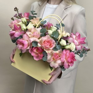 Букет дня с розами Звездная ночь